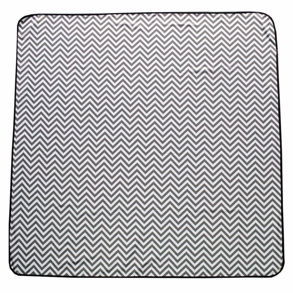 http://www.englishbabycompany.co.uk/cdn/shop/products/sqsplashmat_1200x1200.jpg?v=1611249250